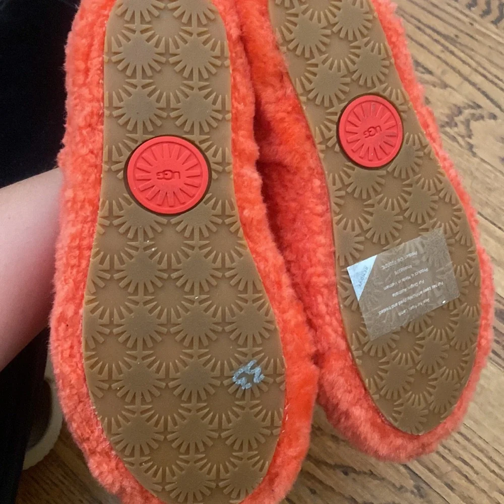 Ugg slipers 5